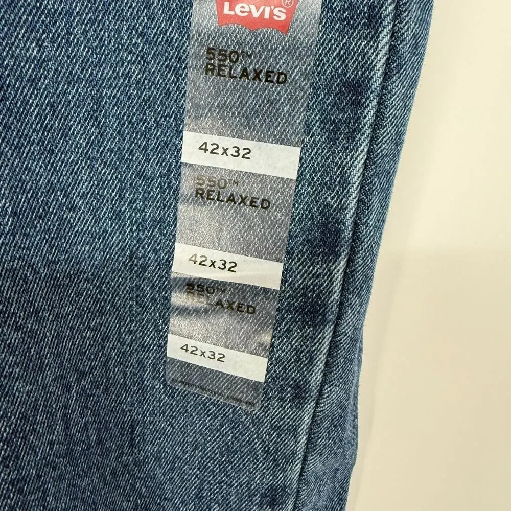 NWT Levi's 550 Jeans Mens 42x32 Blue Denim Relaxed Fit Tapered Classic Americana
